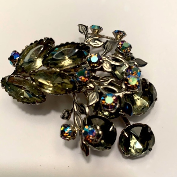Jewelry - Mint Vintage 1950’s Rhinestone Brooch, exquisite, perfect condition